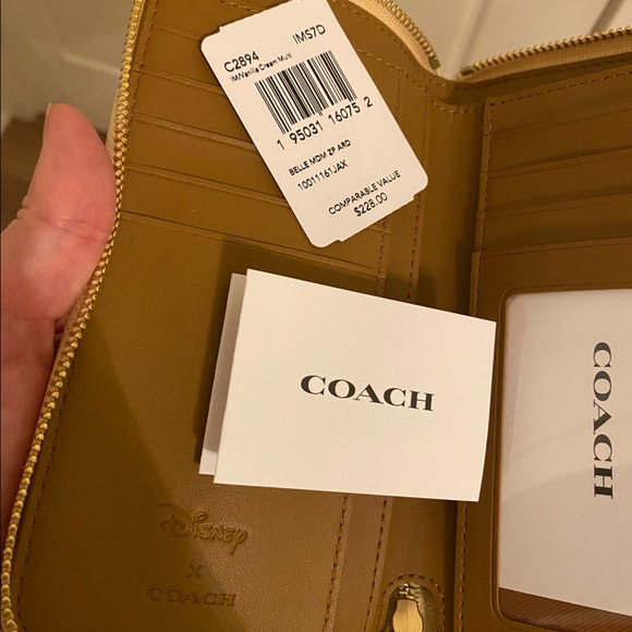 New COACH x Disney Princess Belle Yellow Pebbled Leather Wallet - Picture 4 of 6